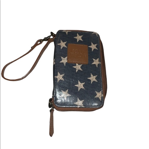 Bella Taylor woman’s leather wristlet - Picture 1 of 16
